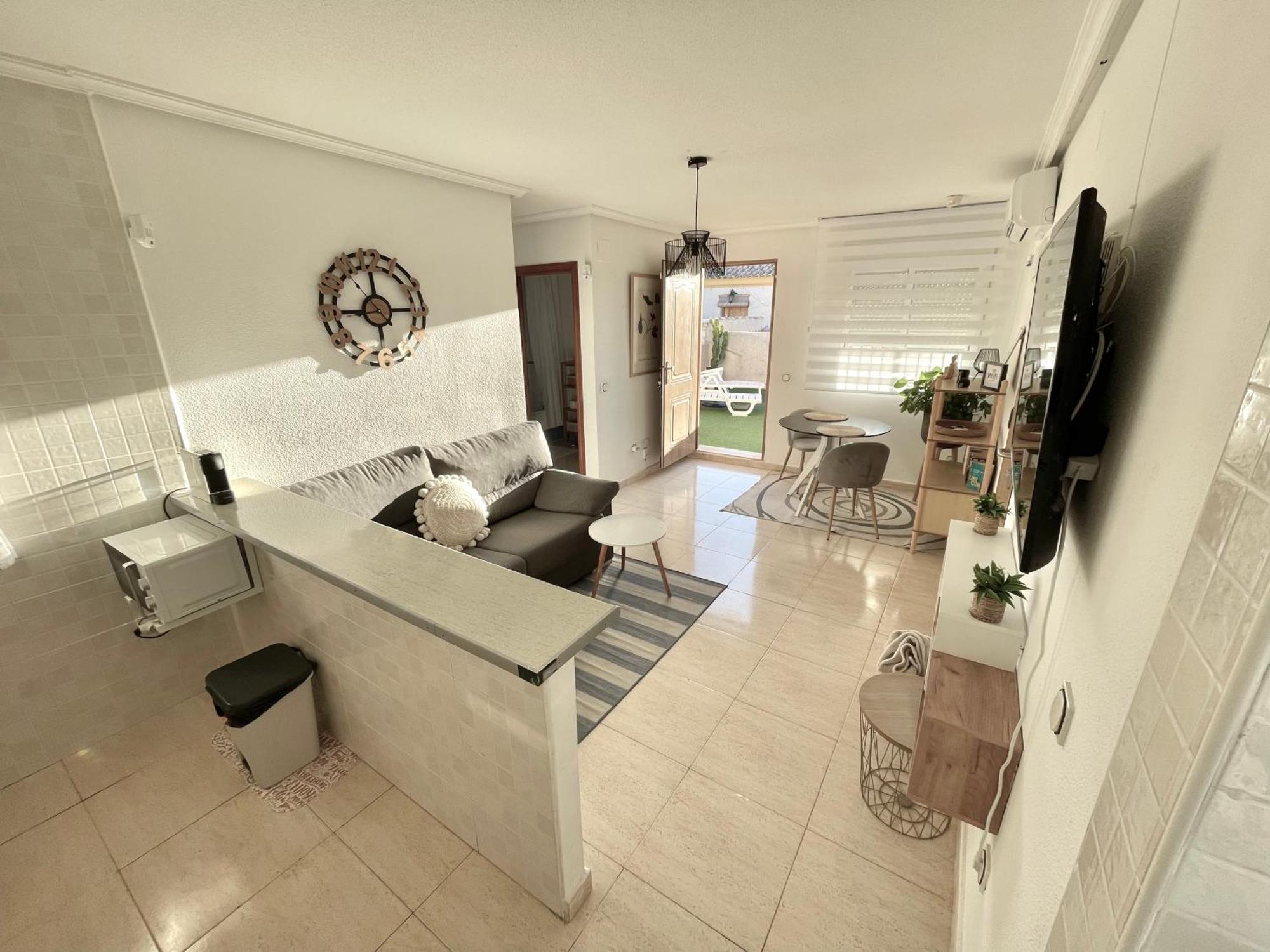 Pretty Bungalow With Private Terrace โปลอป ภายนอก รูปภาพ
